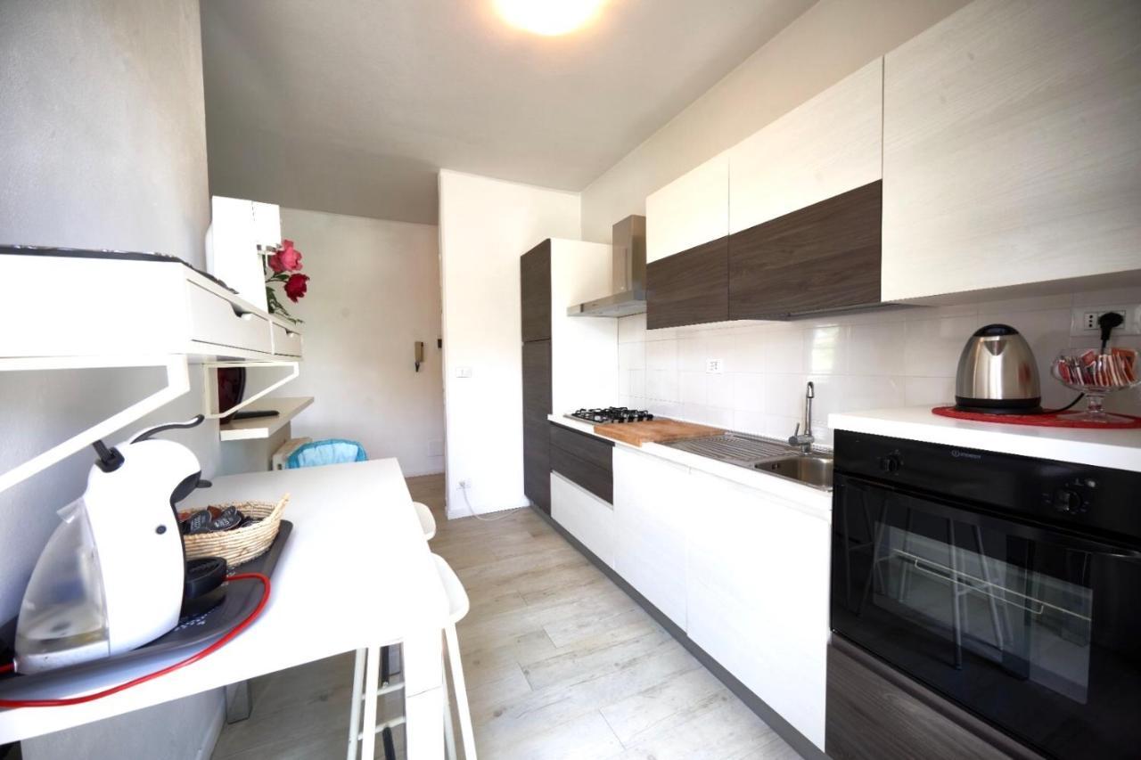 Your Familyapartment In Сірміоне Екстер'єр фото